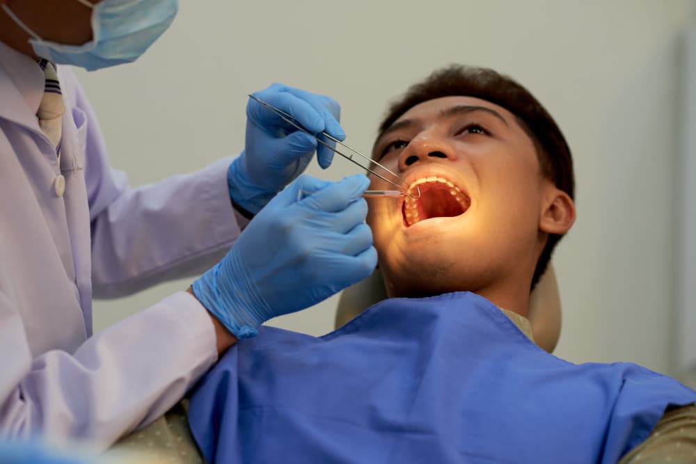 Tooth extraction service